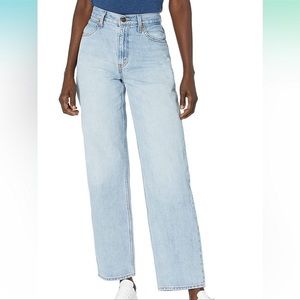 Levi’s dad jeans in Charlie boy